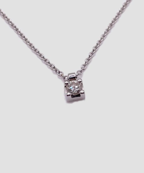 Punto luce in oro bianco con diamante da 0,18 carati