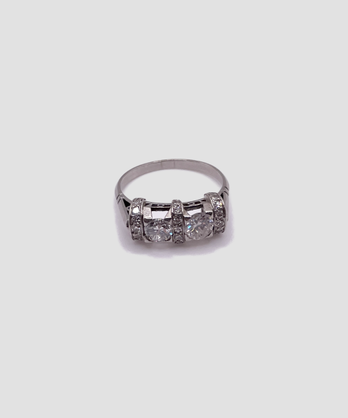 Anello Trilogy Contemporaneo in Oro Bianco e Diamanti